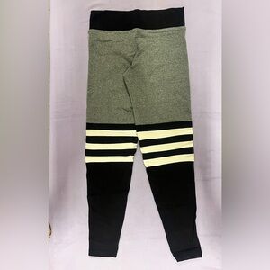 Brazilian Carioca Women's high quality Lycra Striped Leggings - Gray, b&w strips